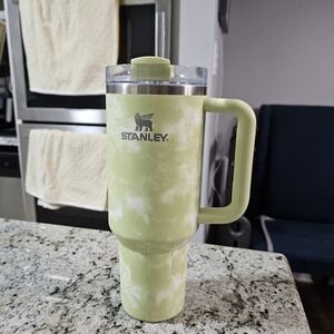 Stanley Tie-Dye Green Tumbler with Straw 40oz